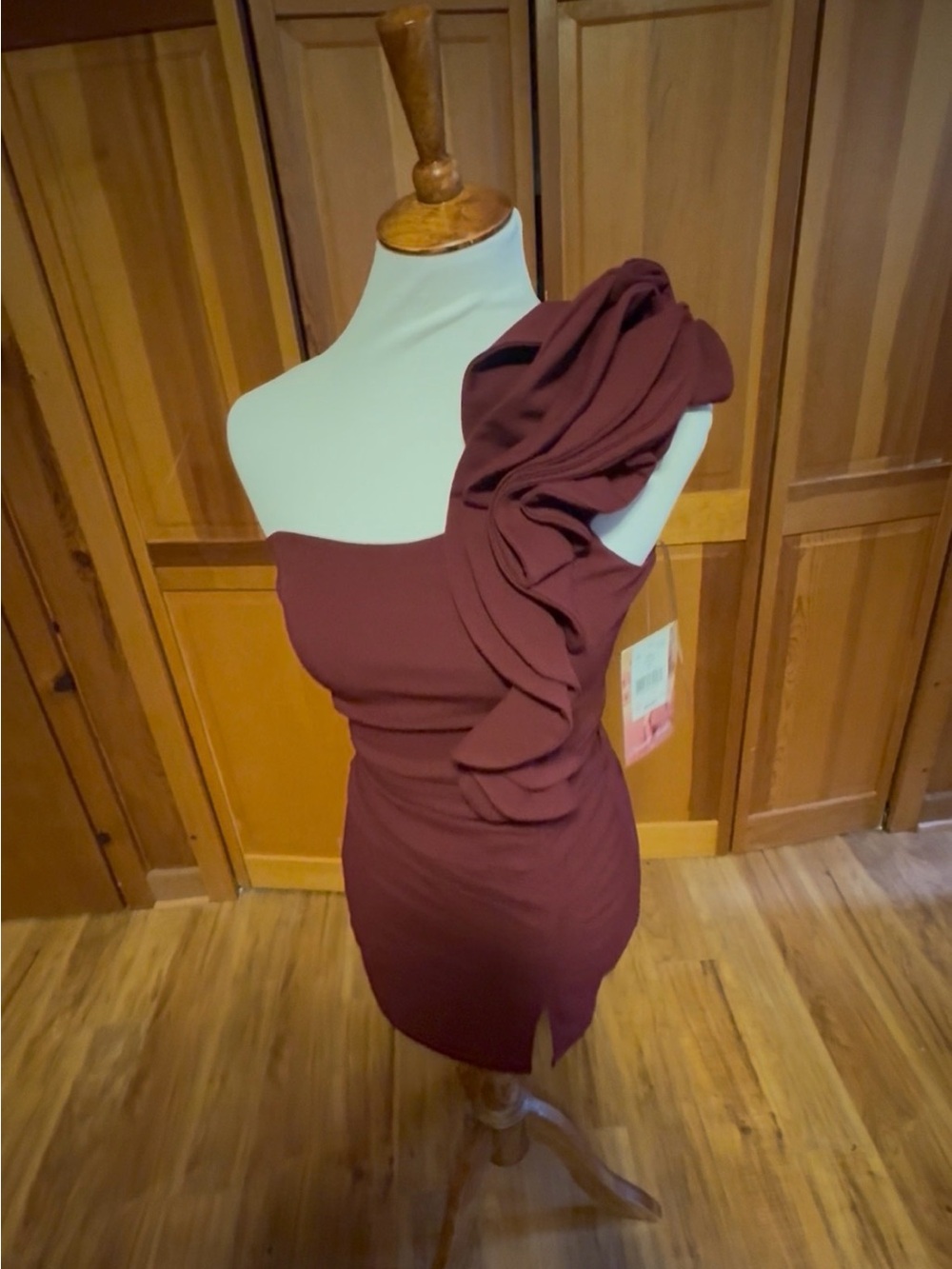 One-Shoulder Ruffle Bodycon Dress in Wine